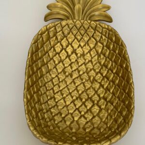 Base de piña en porcelana dorada
